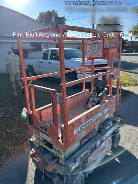 2021 JLG ES1330L