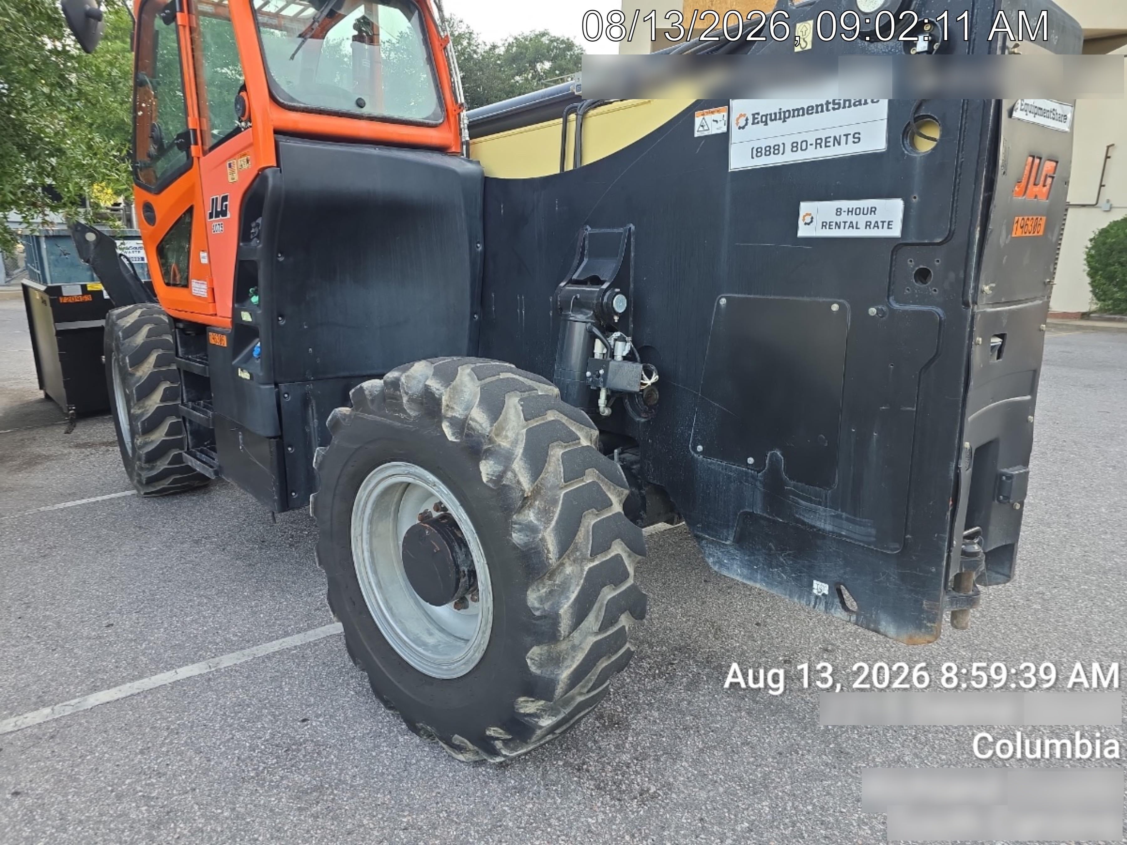 2021 JLG 1075