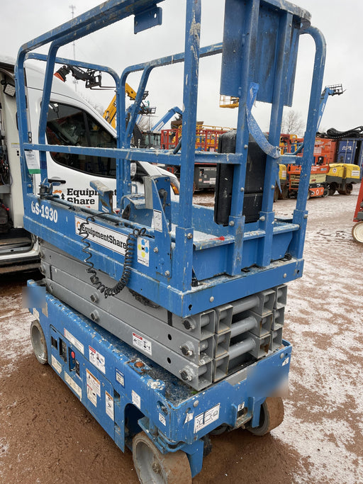 2019 Genie GS-1930 Fixed rails with chain Entry