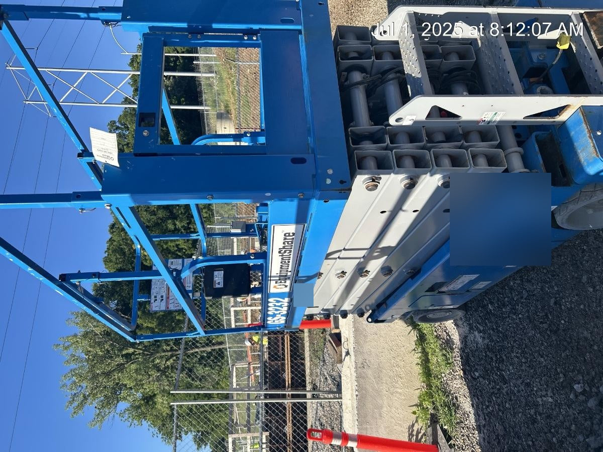 2021 GENIE GS-3232