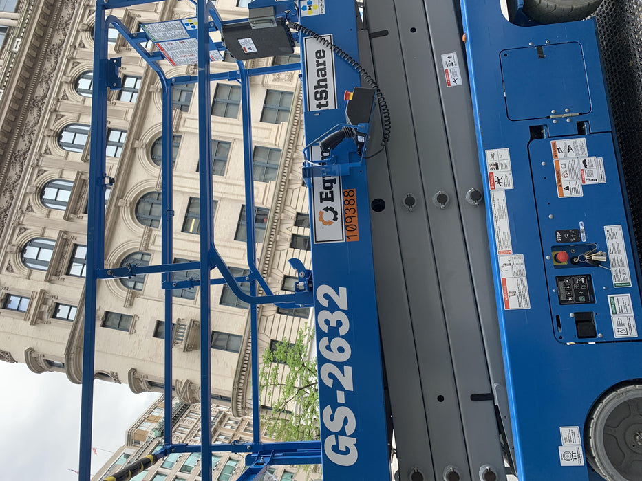 2020 Genie GS-2632 Solid NM Tires, Folding Rails with Half-Height Swing Gate, Beacon