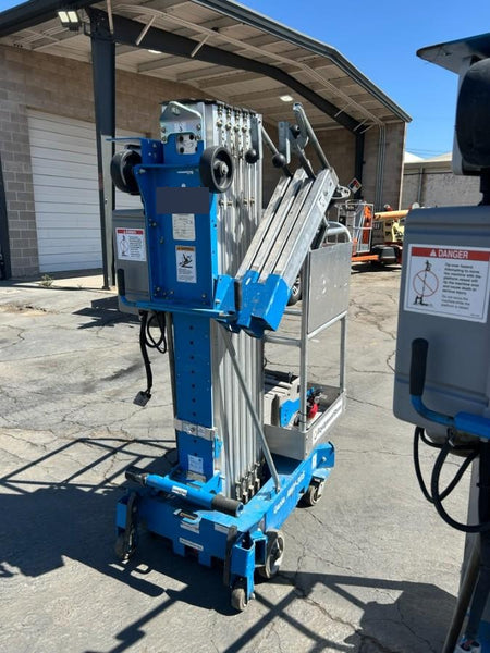 2019 GENIE AWP-30S