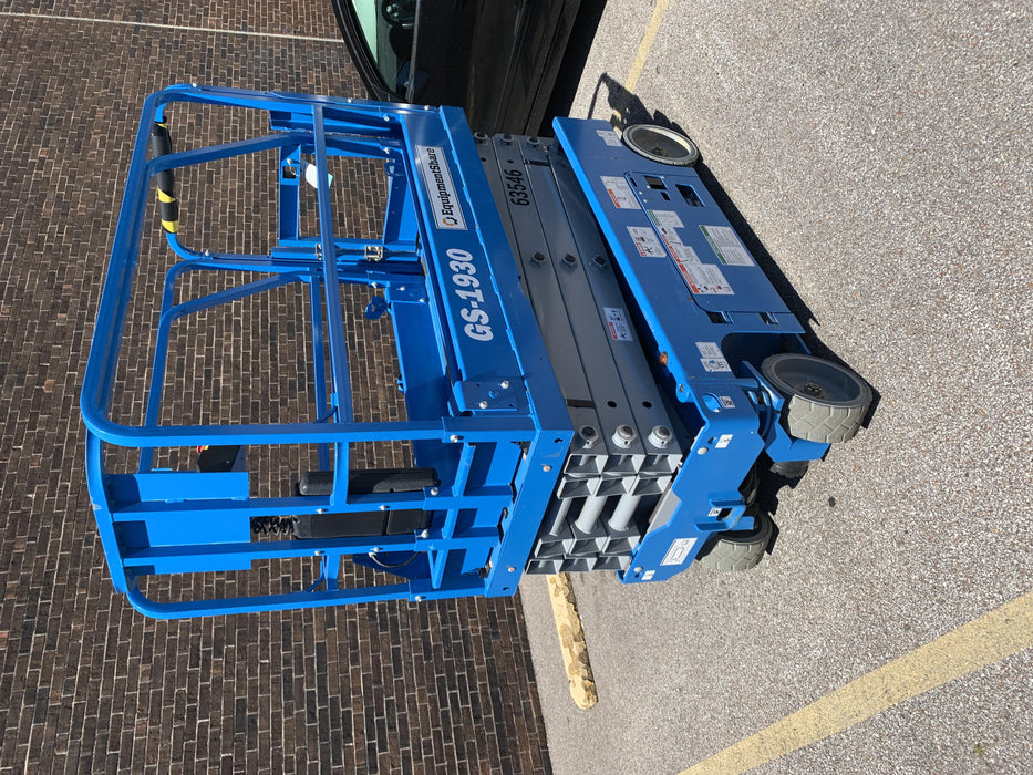 2020 Genie GS-1930 Solid Non Marking Tires, Beacon, Folding rails with half height swing gate