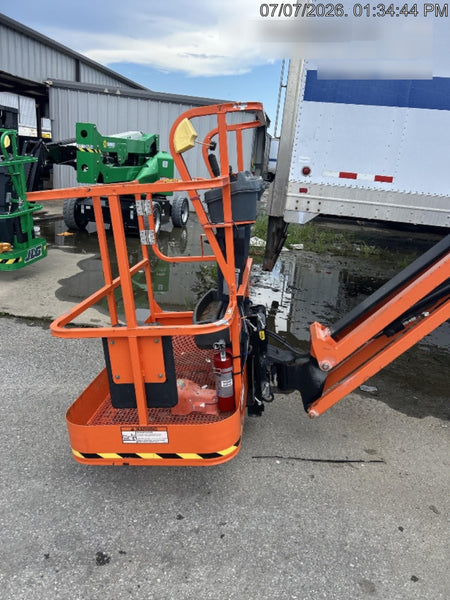 2021 JLG E450AJ