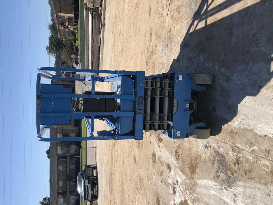 2017 Genie GS-1930 Genie GS-1930 Lift w/Fixed Rail and Chain Entry