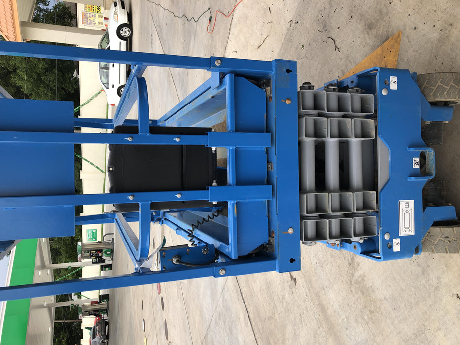 2019 Genie GS-1930 Fixed rails with chain Entry