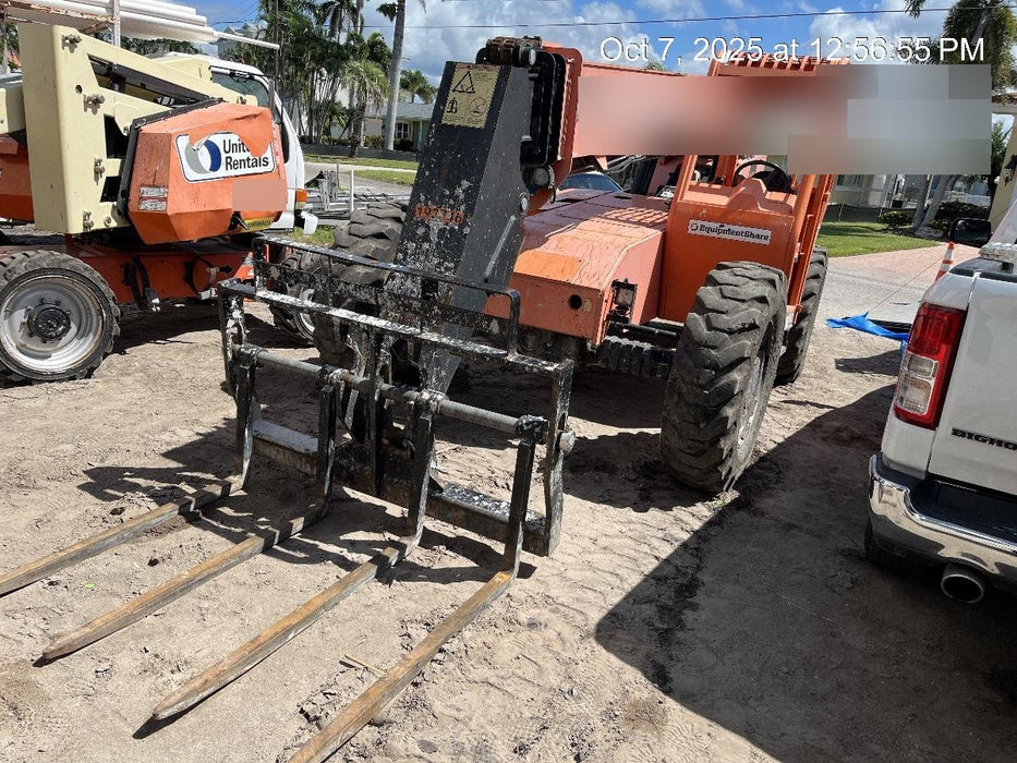 2017 Skytrak 6042 42' REACH, PALLET FORKS, 6k, FOAM FILLED TIRES