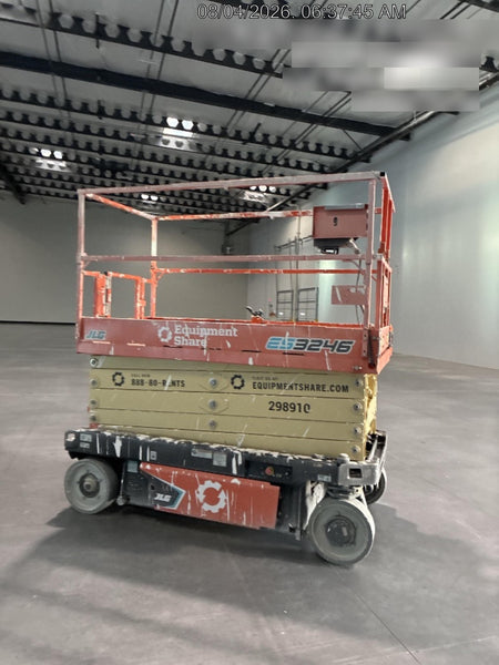 2023 JLG ES3246