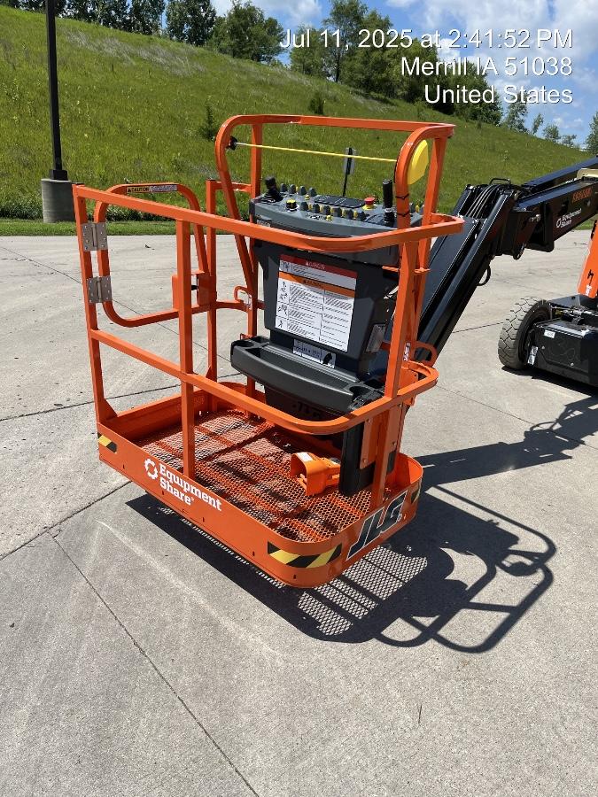 2025 JLG E300AJP