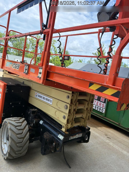 2021 JLG ERT4069