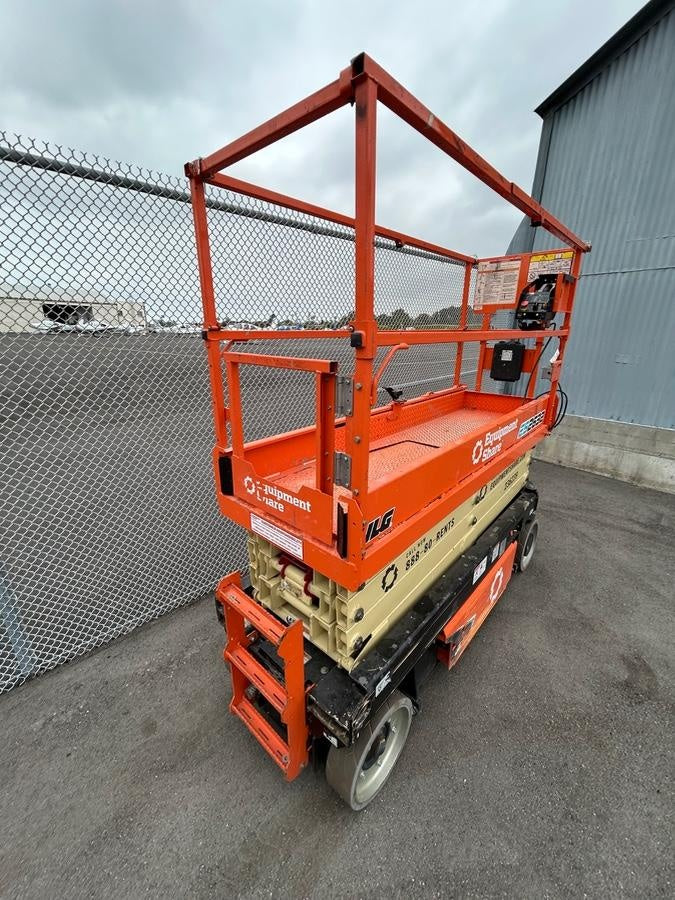 2022 JLG ES2632