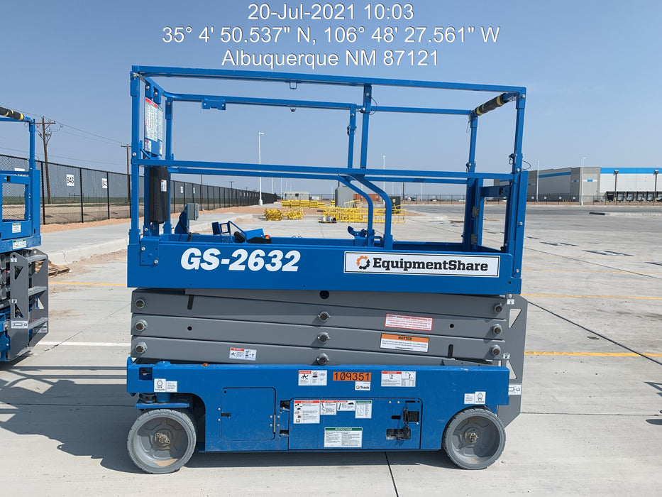 2020 Genie GS-2632 Solid NM Tires, Folding Rails with Half-Height Swing Gate, Beacon
