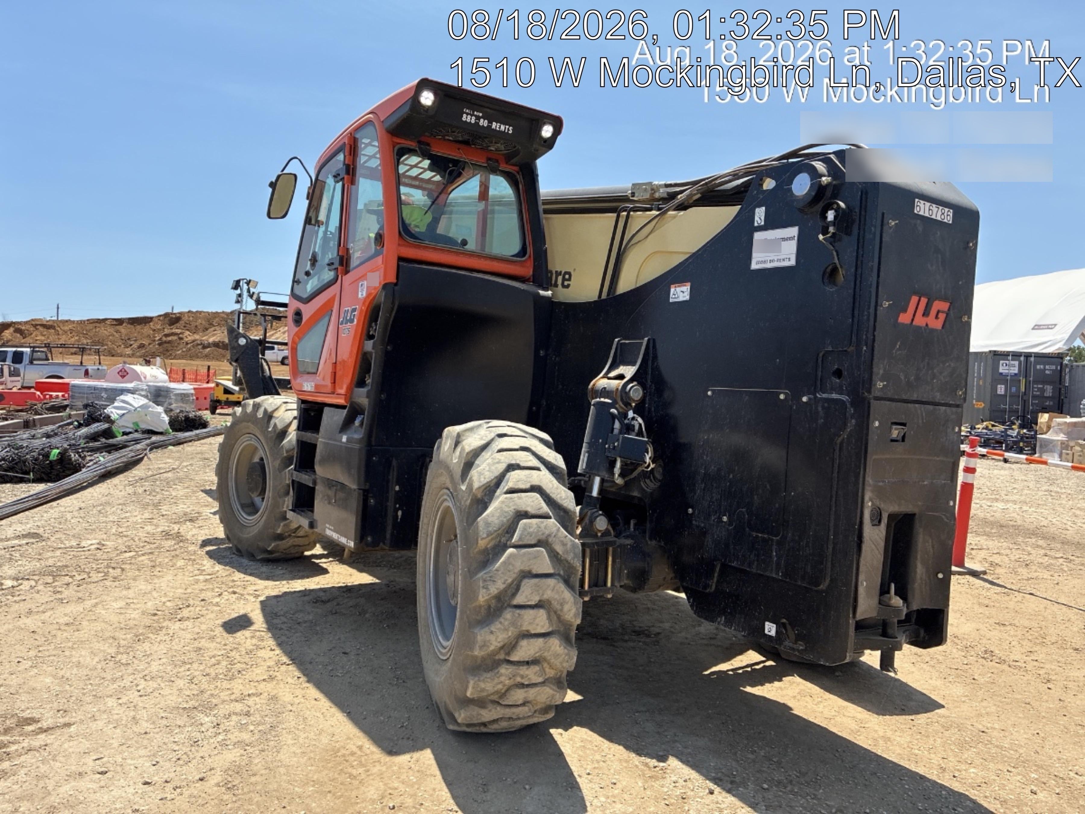 2025 JLG 1075