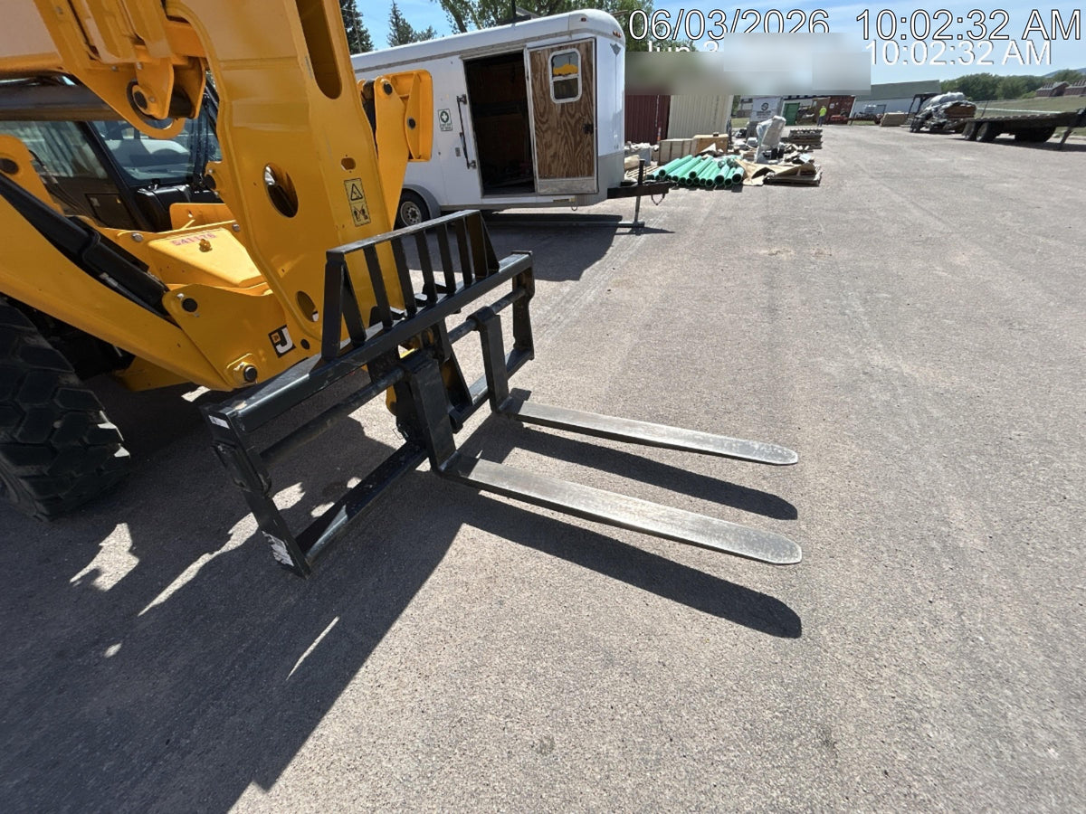 2025 JCB 510-56