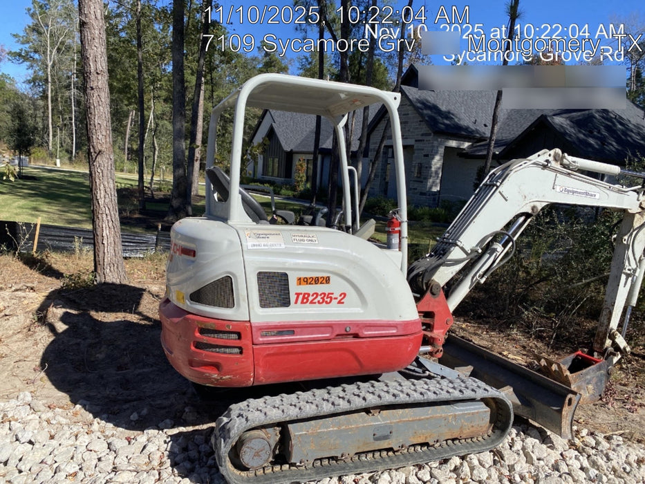 2021 TAKEUCHI TB235-2R
