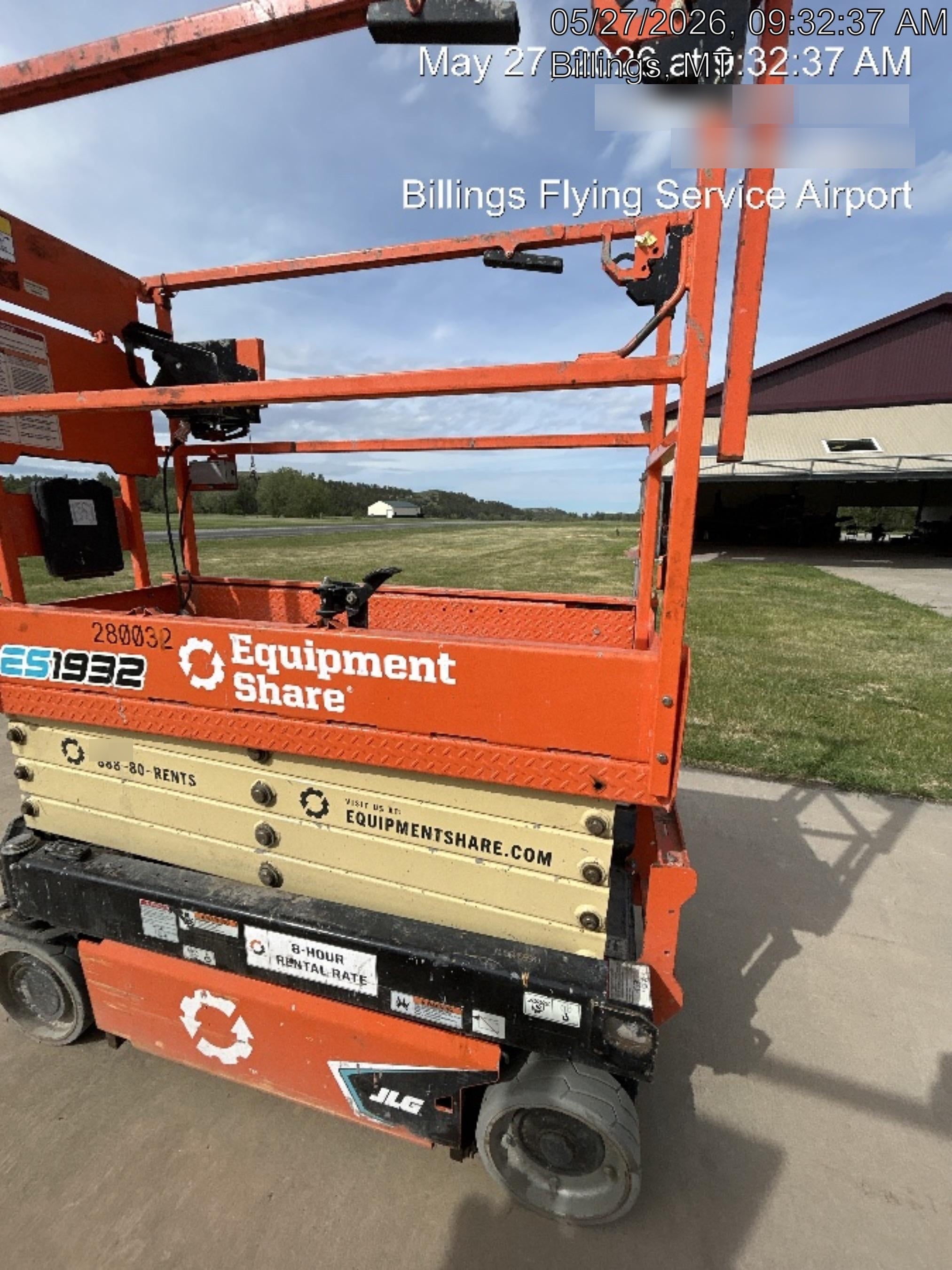 2022 JLG ES1932