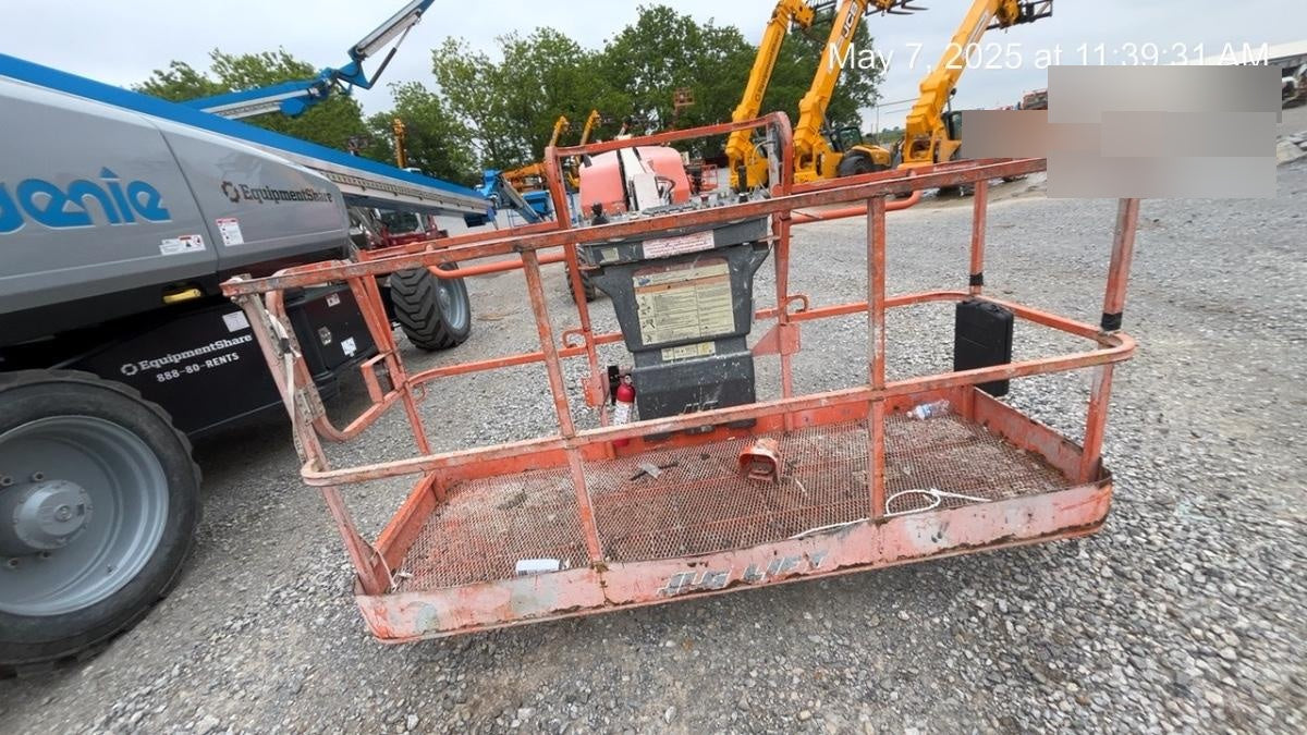 2019 JLG 460SJ