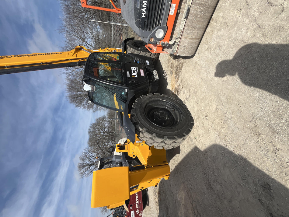 2026 JCB 512-56