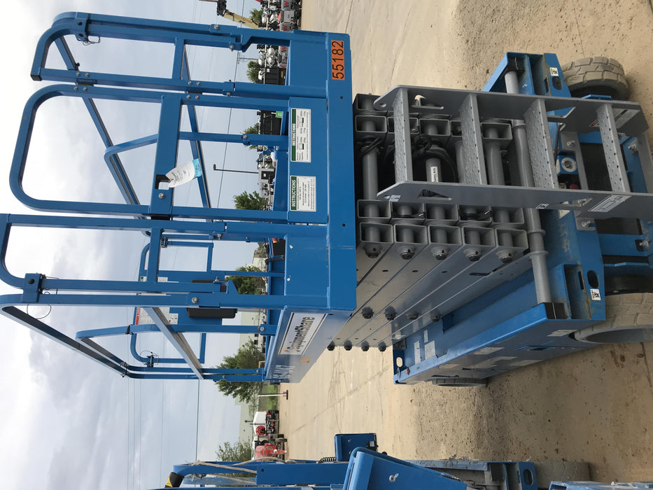 2019 Genie GS-4047 Folding rails with half height swing gate