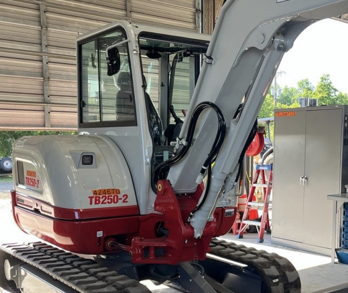 2024 TAKEUCHI TB250-2CR