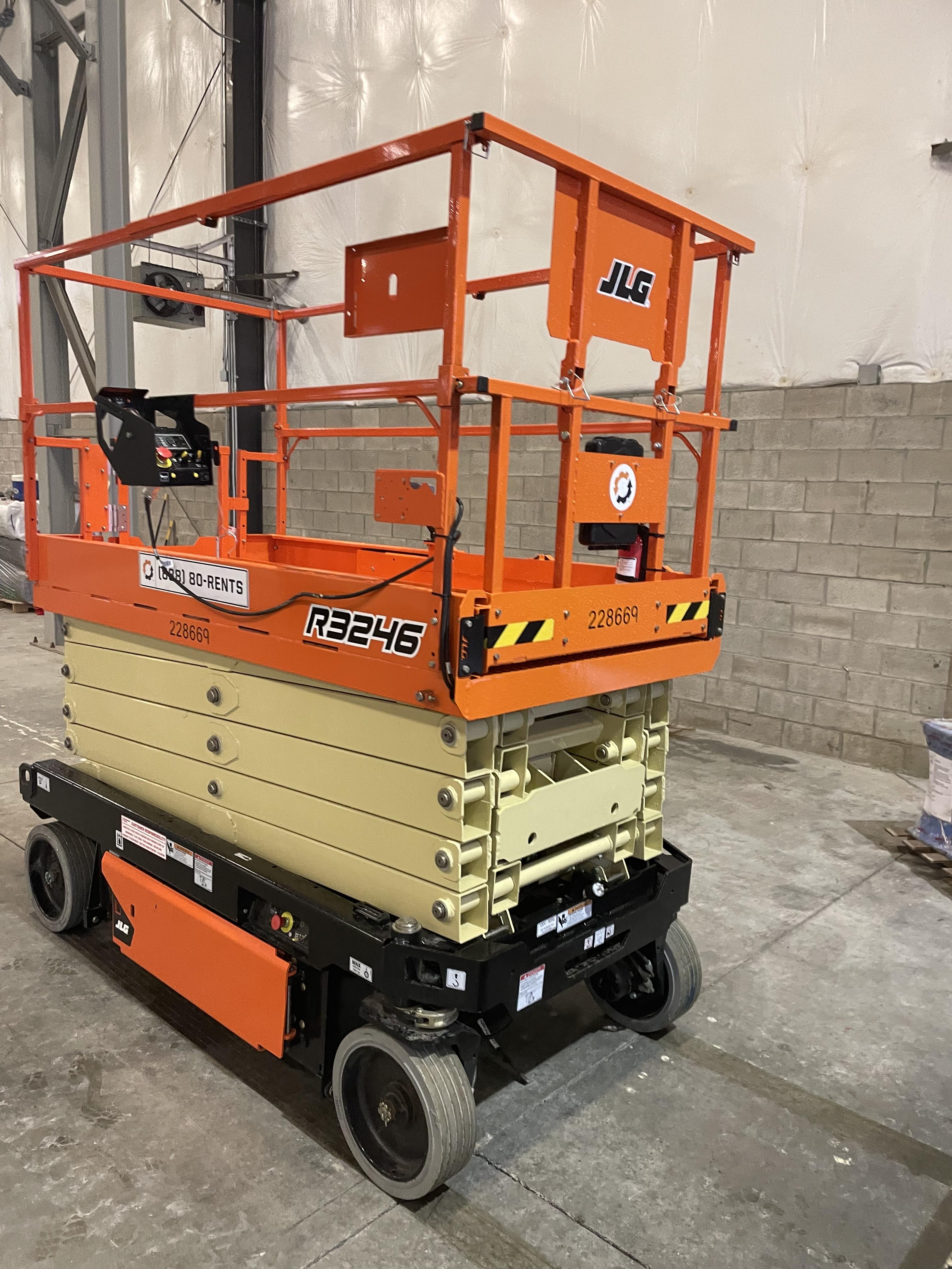 2022 JLG R3246