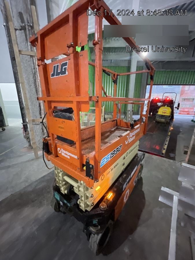 2022 JLG ES1932