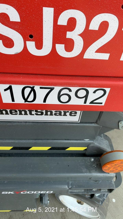 2020 Skyjack SJIII-3219 Solid NM Tires, Half height spring hinged entry gate, Dual Beacons, 800W Inverter