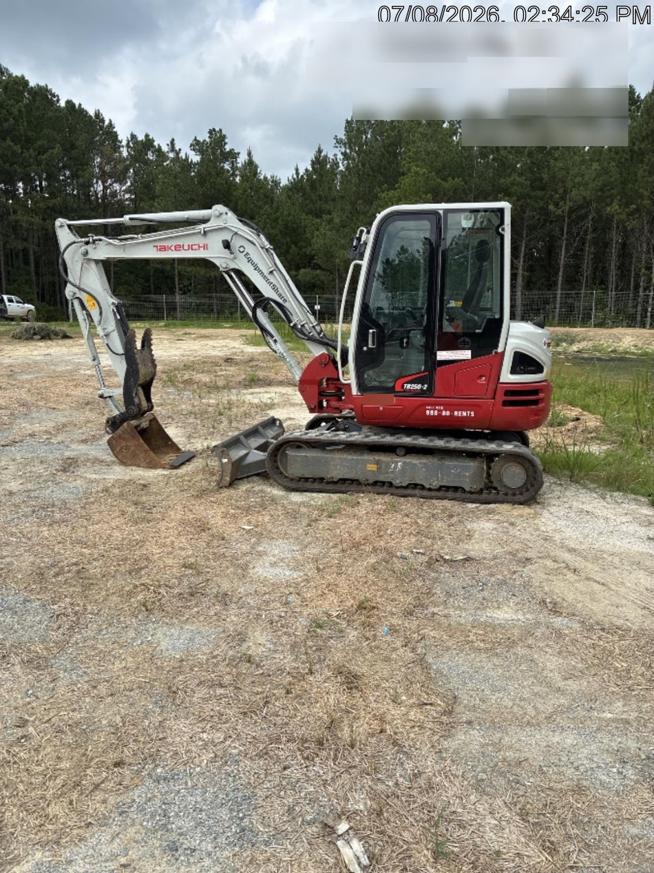2025 TAKEUCHI TB250-2CR