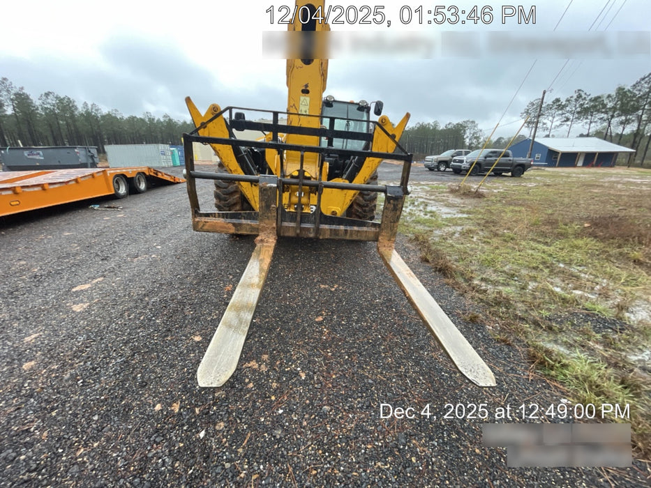 2019 JCB 512-56 109 HP w/CAB/HVAC, Beacon, Aux Hydraulics, Worklights, Solid Tires