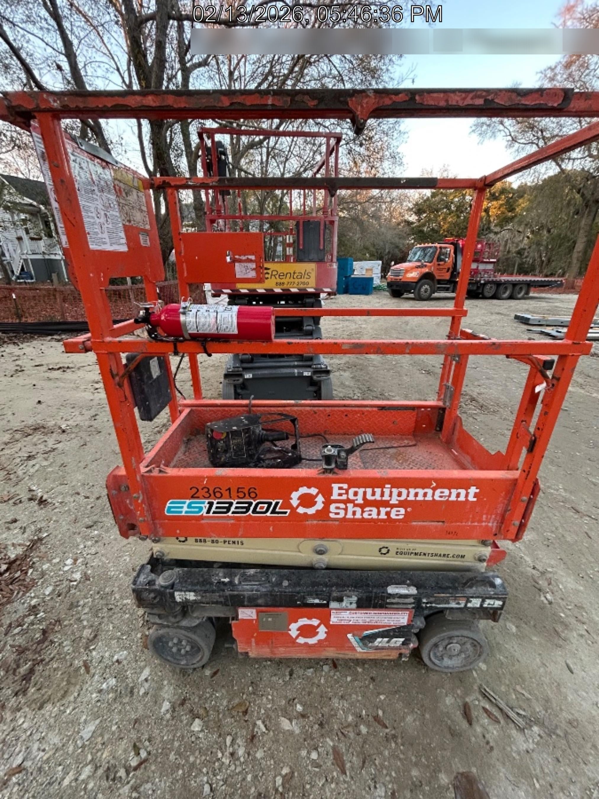 2022 JLG ES1330L