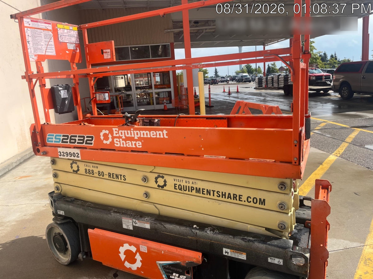 2023 JLG ES2632