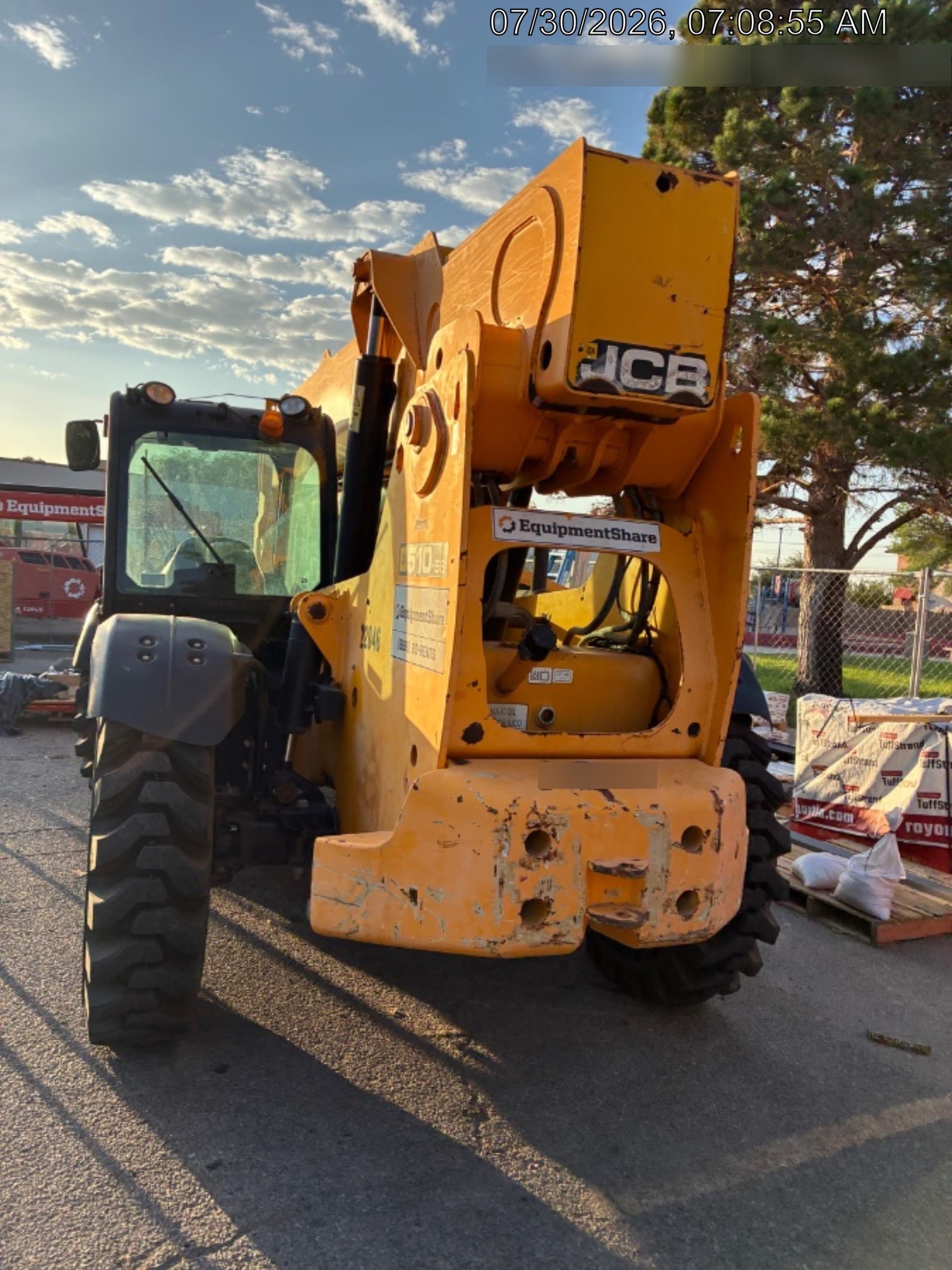 2018 JCB 510-56 JCB 510-56 Telehandler 74 HP w/CAB/HVAC, Beacon, Worklights, Aux Hydraulics, Solid Tires, 60" Carriage/Forks