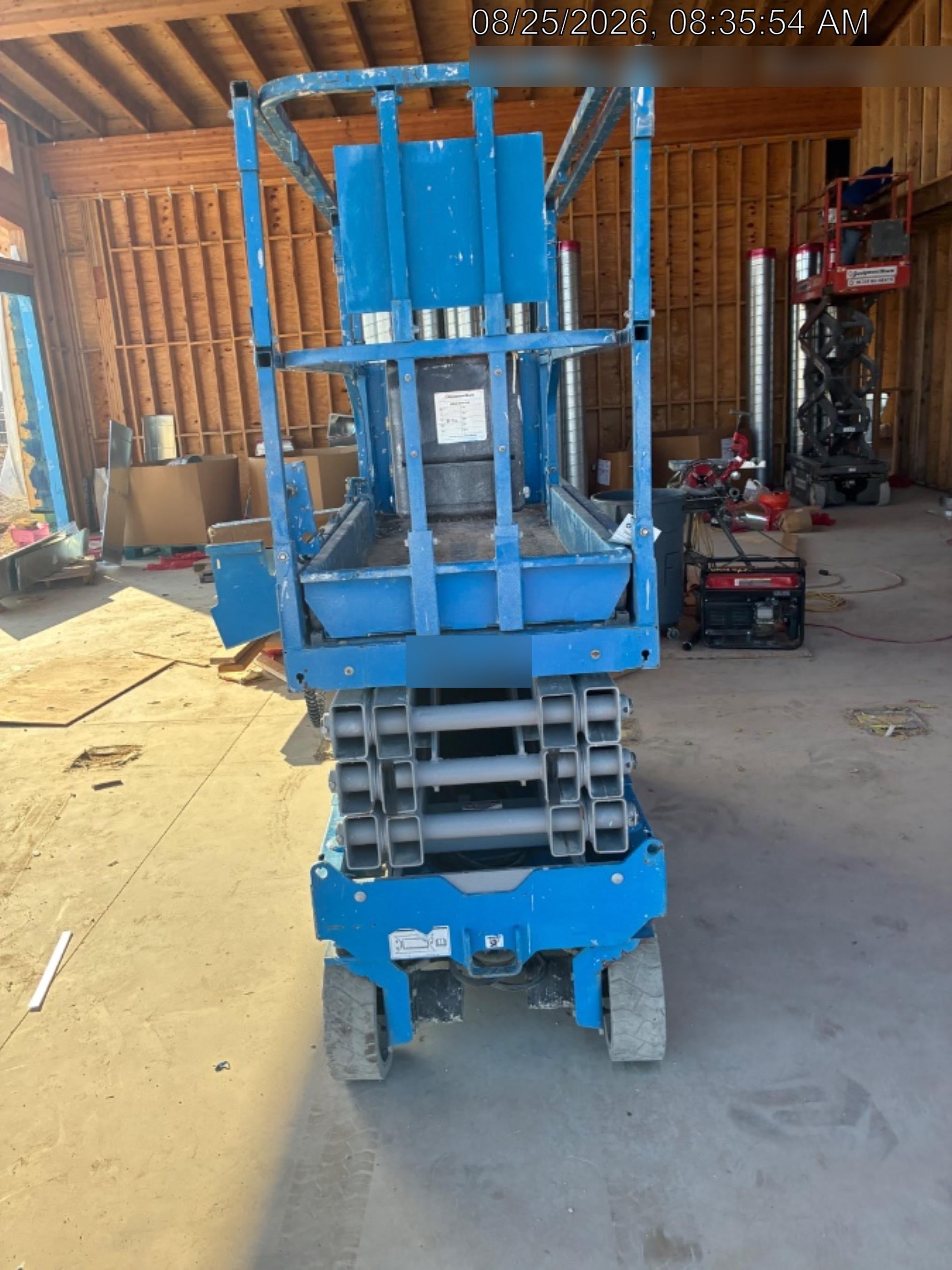 2019 Genie GS-2632 Folding rails with half height swing gate