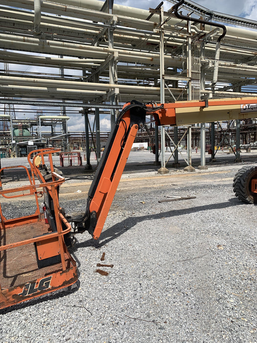 2020 JLG 800AJ