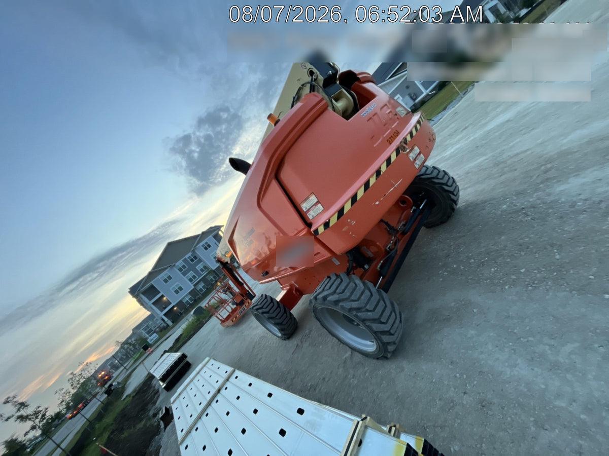 2022 JLG 660SJ