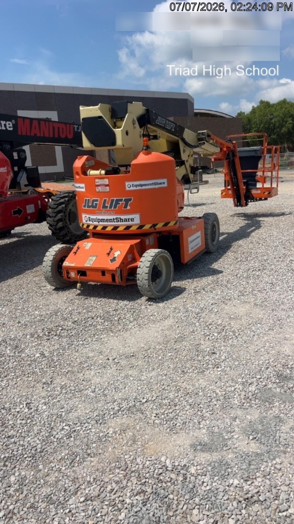 2022 JLG E400AJP Narrow
