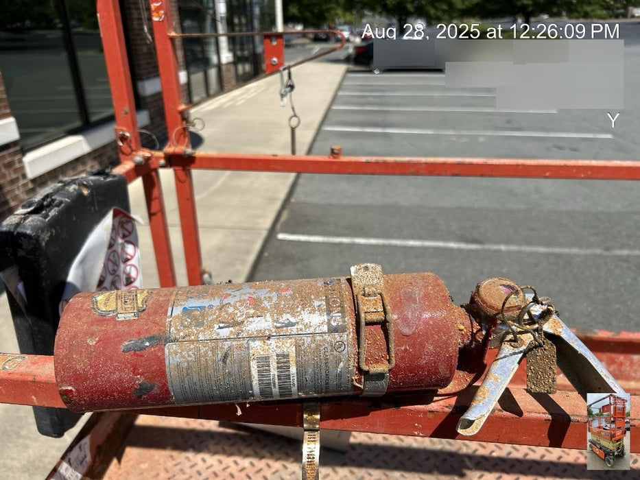 2018 Skyjack SJIII-3226 Skyjack SJIII3226 Scissor Lift w/Trojan Batteries