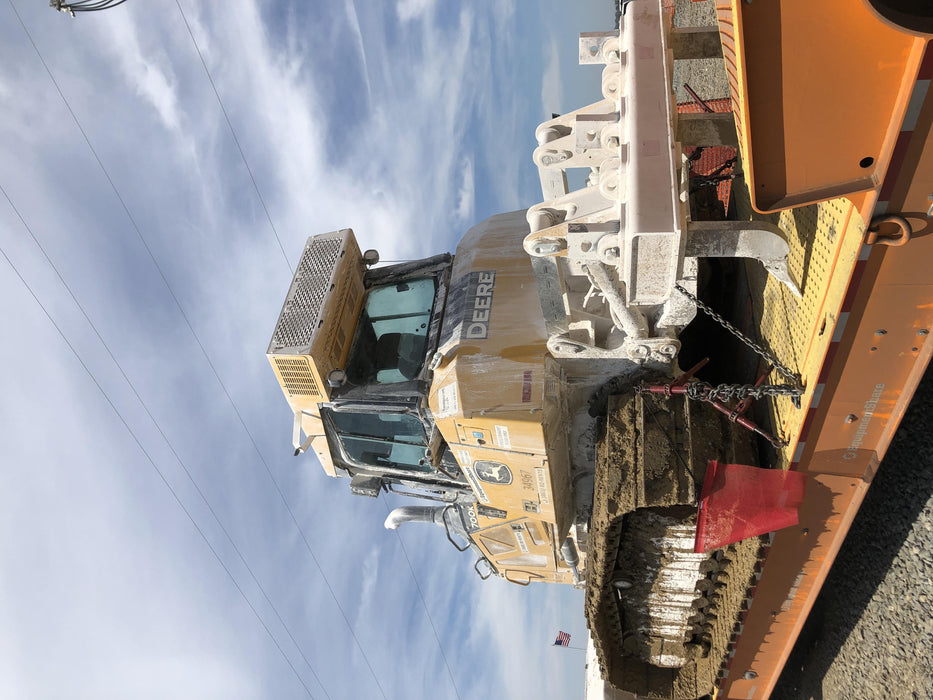 2019 JOHN DEERE 700K