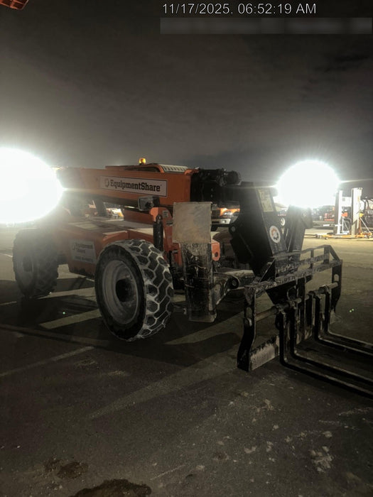 2020 Skytrak 10054 74 Hp, Cab/Heat/Air, FF Tires, Work Lights, Beacon, Aux Hydraulics, Back up Alarm, Lifting Eye, ES Decals