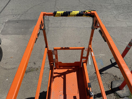 2022 JLG ES1932