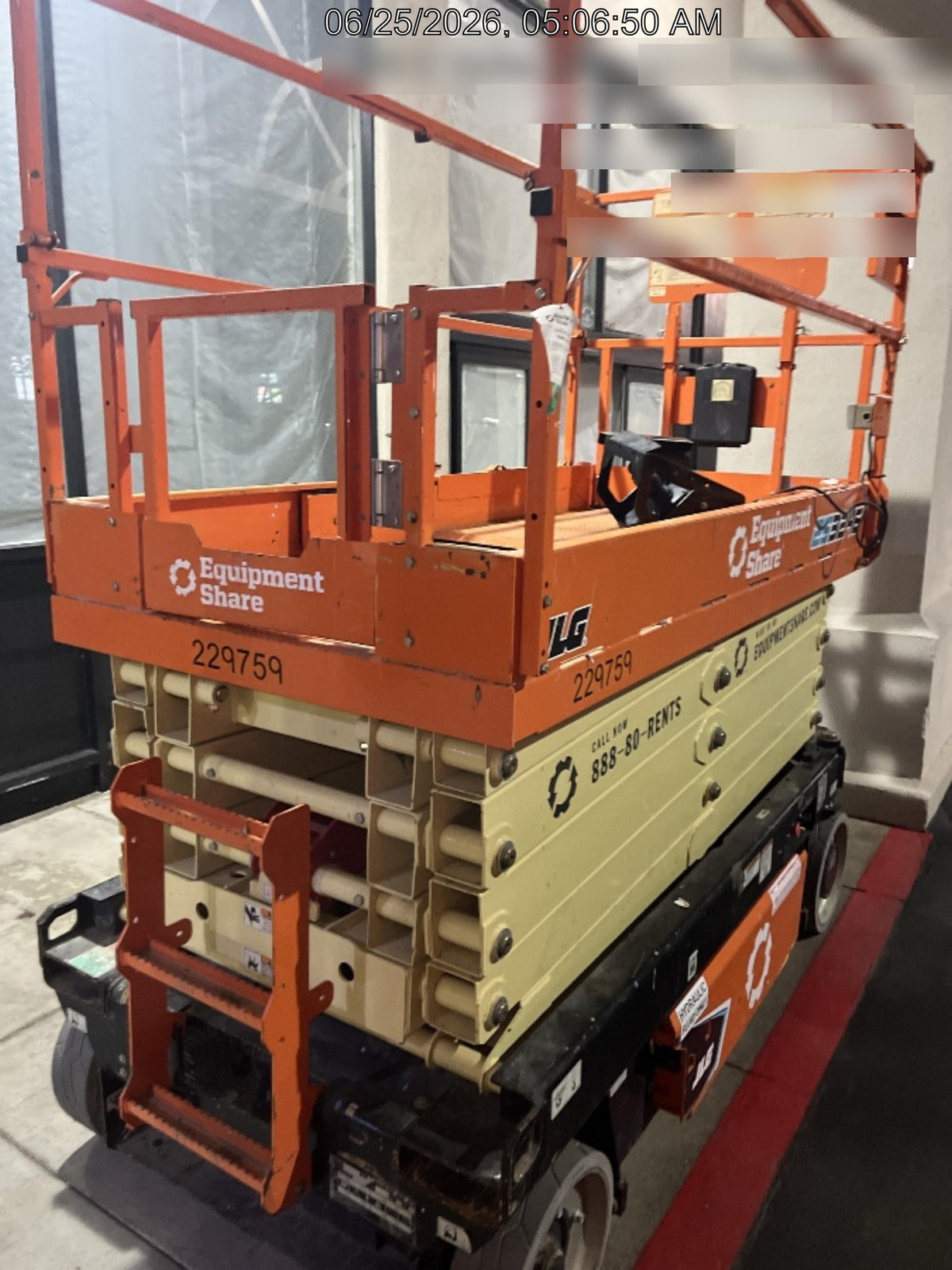 2022 JLG ES3246