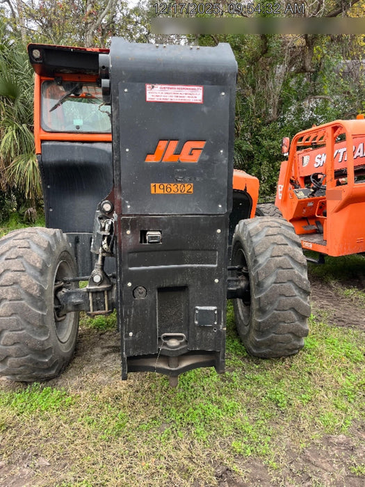 2021 JLG 1075