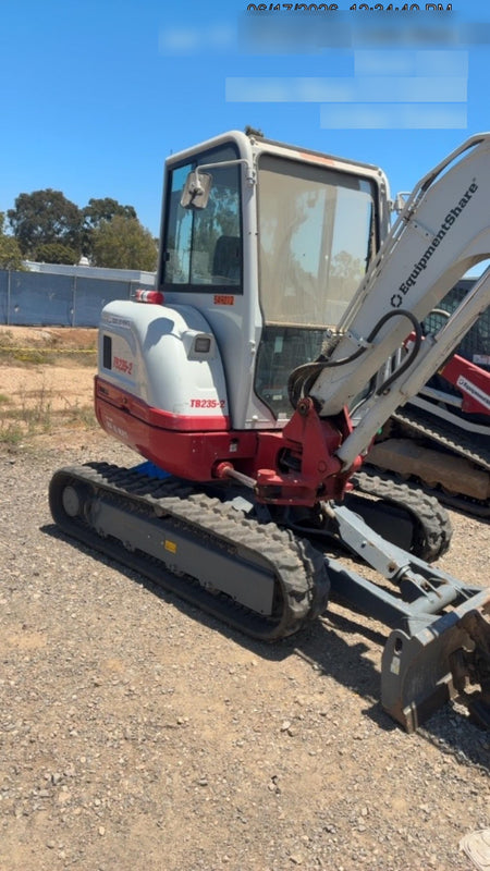 2025 TAKEUCHI TB235-2CR