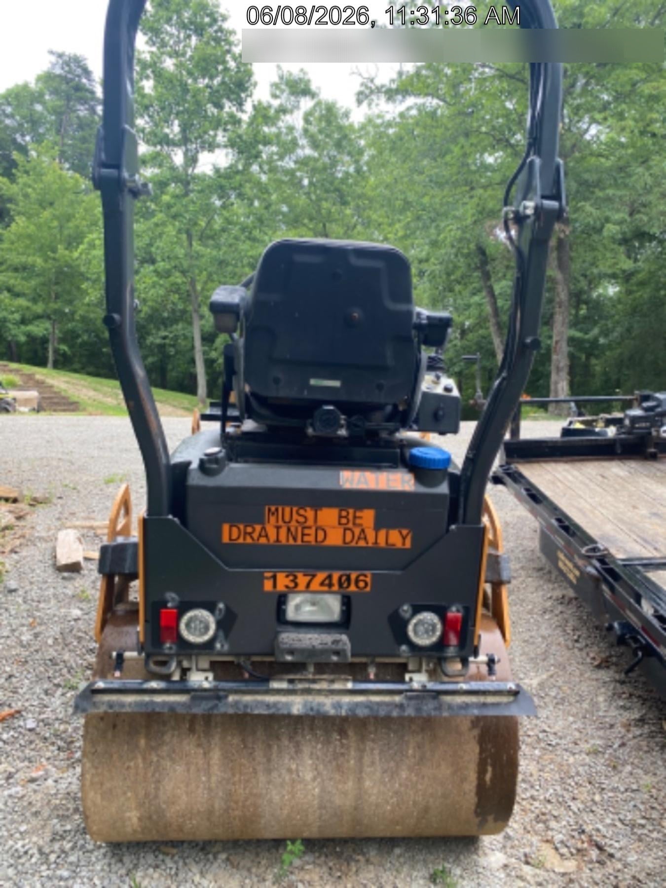 2021 CASE DV26E