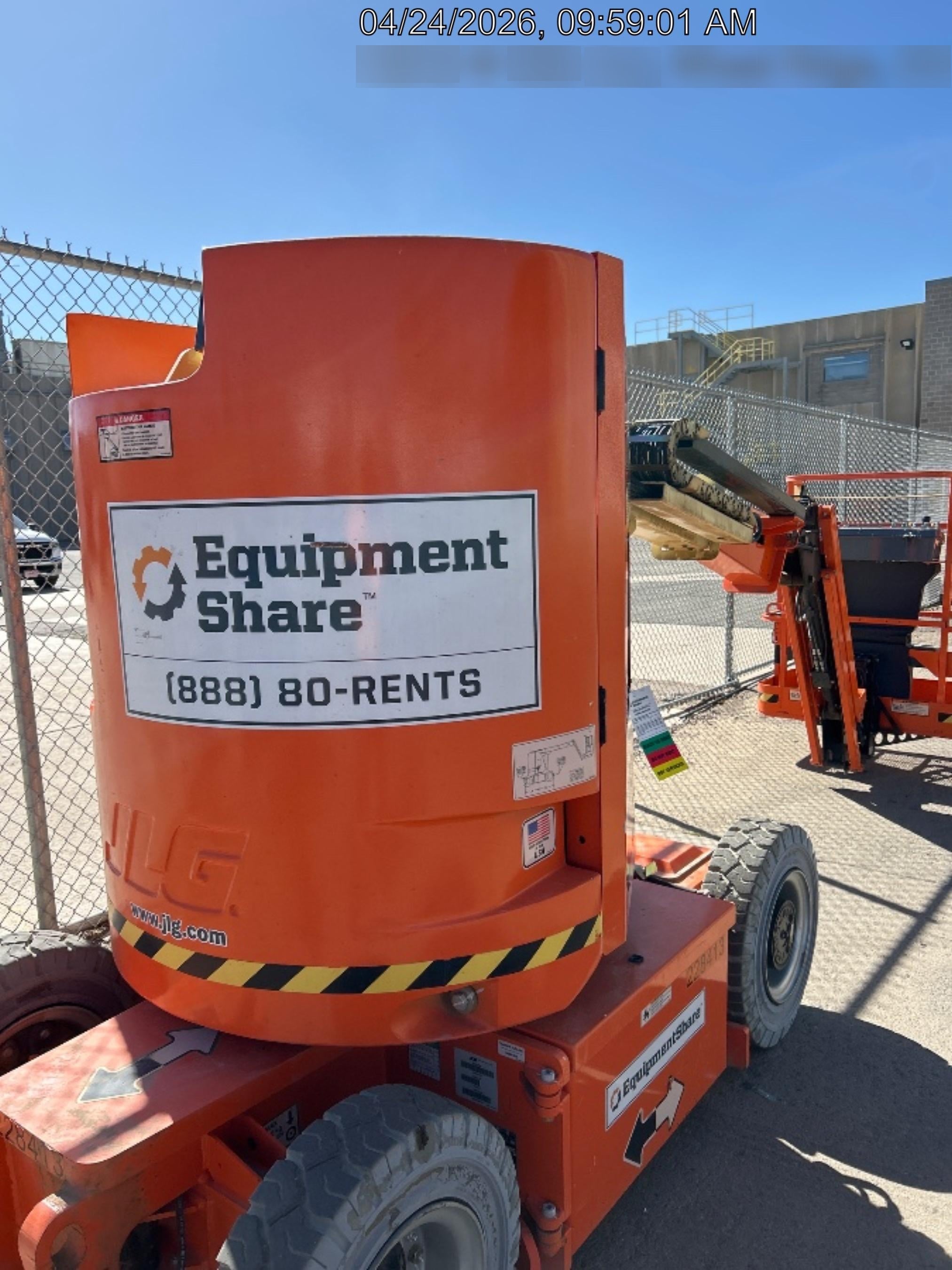 2022 JLG E300AJP