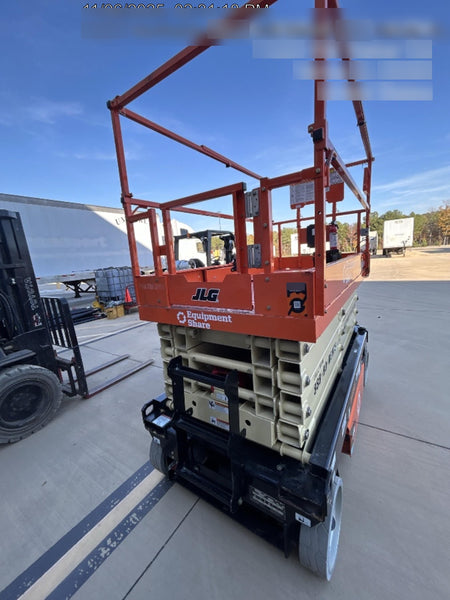 2025 JLG ES3246