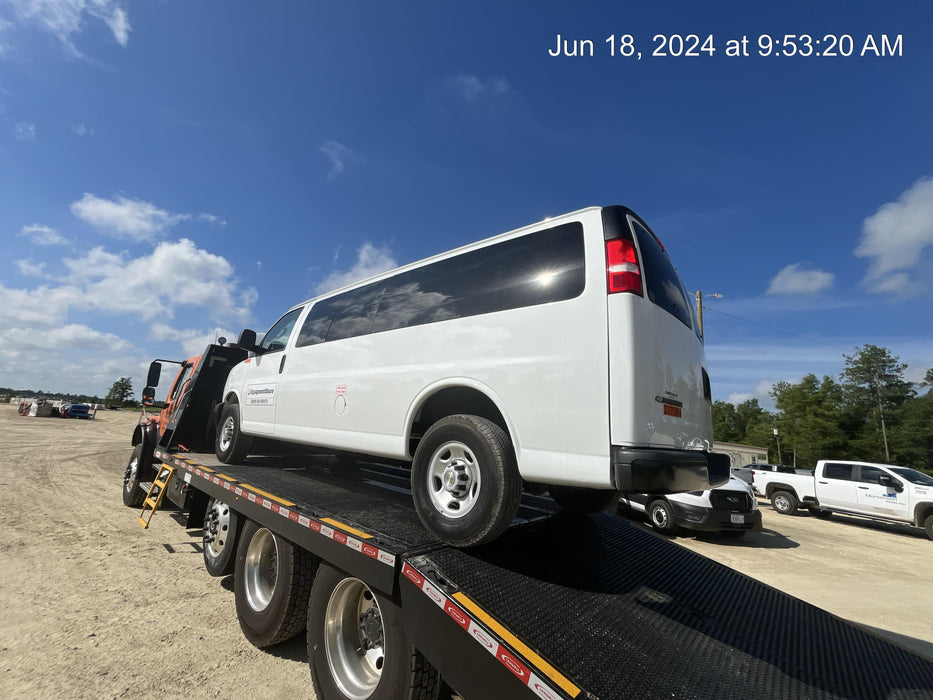 2023 CHEVROLET Express Van - Rental