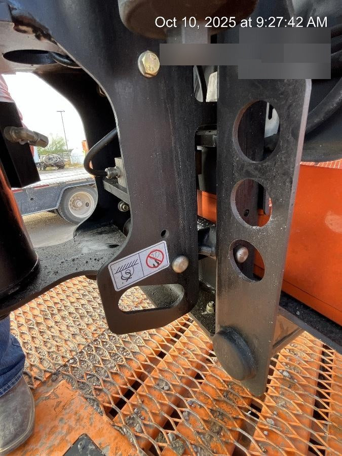 2025 JLG 660SJ