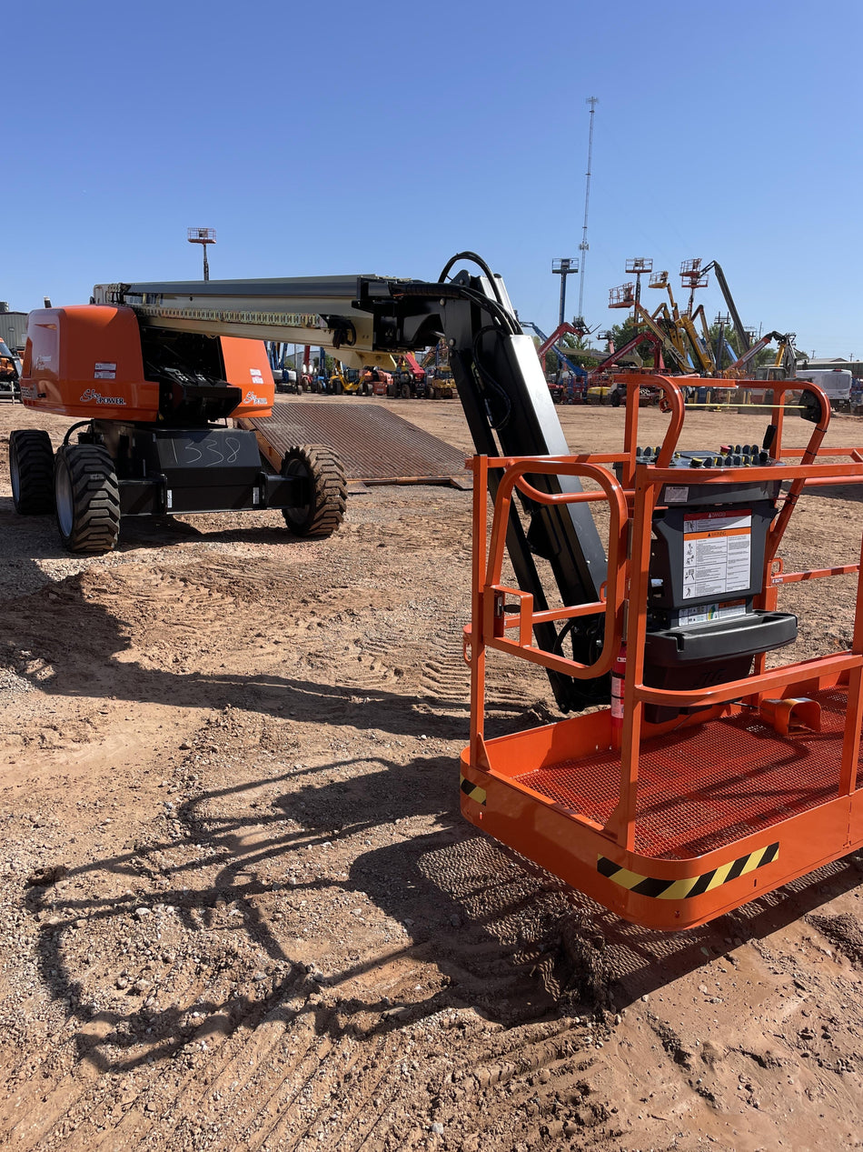 2025 JLG 660SJ