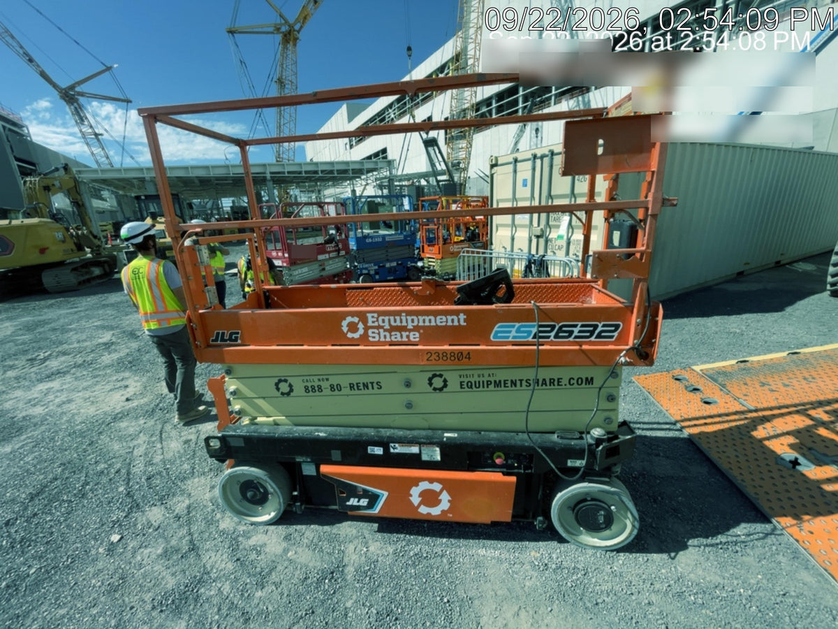 2022 JLG ES2632